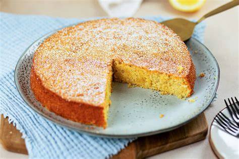 Mallorquinischer Mandelkuchen: ohne Mehl, mit Zimt und Zitrone