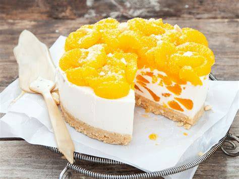 Mandarinen Frischkäse Torte aufgeschnitten