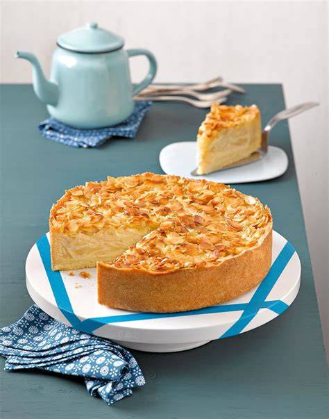 Mandeldecke karamellisiert auf Torte