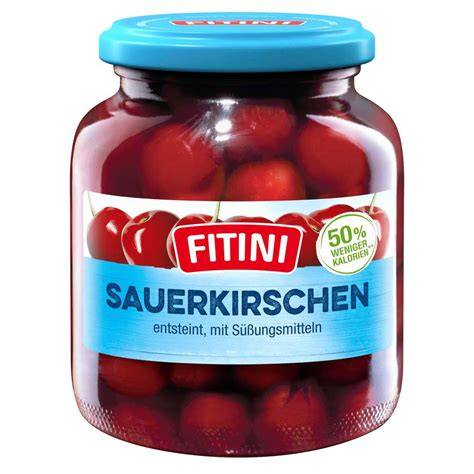 Mandelkrokant mit Sauerkirschen - Frischkäse-Dessert im Glas