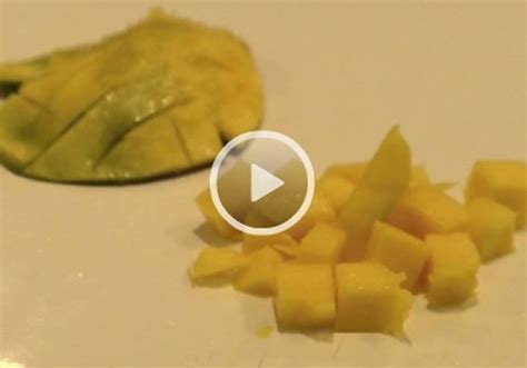Mango schneiden in einfachen Schritten: Mango-Igel Technik