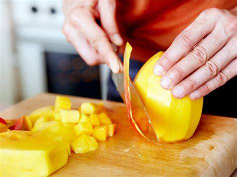 Mango schneiden und verarbeiten