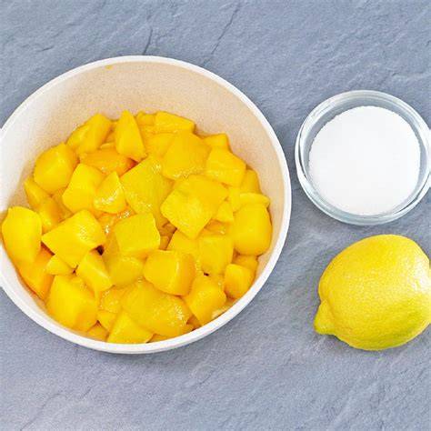Mangopüree für Topping kochen