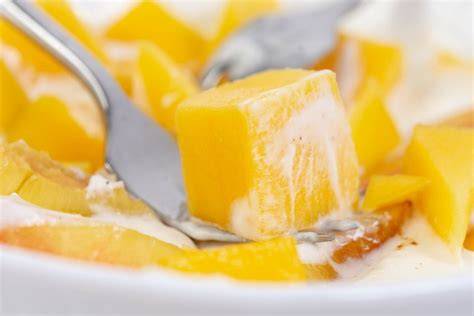Mangostück mit Vitamingrafik