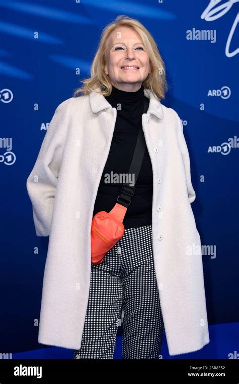 Maren Kroymann auf der Bühne bei einer Comedy-Show