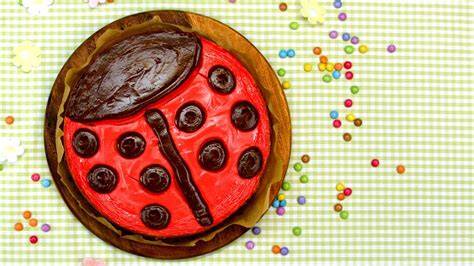 Marienkäfer-Käsekuchen als Party-Highlight