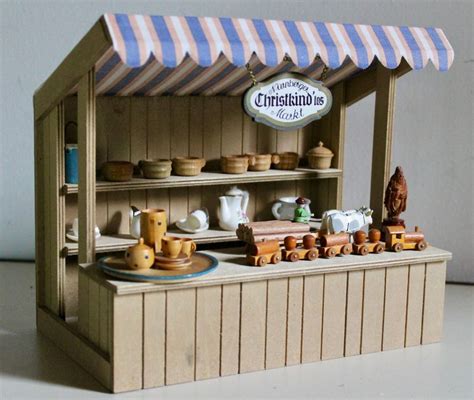 Marktstand mit regionalem Imkerhonig
