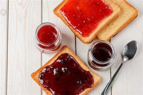 Marmelade auf Brot - Sommer pur