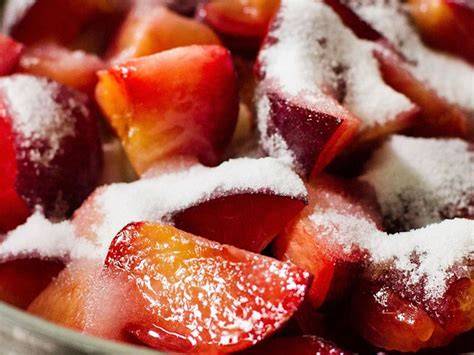 Marmeladenherstellung: Obst vorbereiten und entsteinen