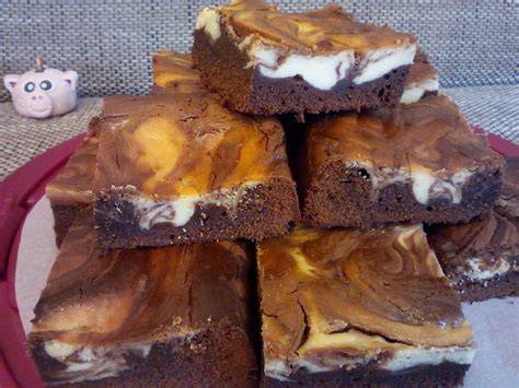 Marmorierter Effekt Brownie Cheesecake und Texturvergleich