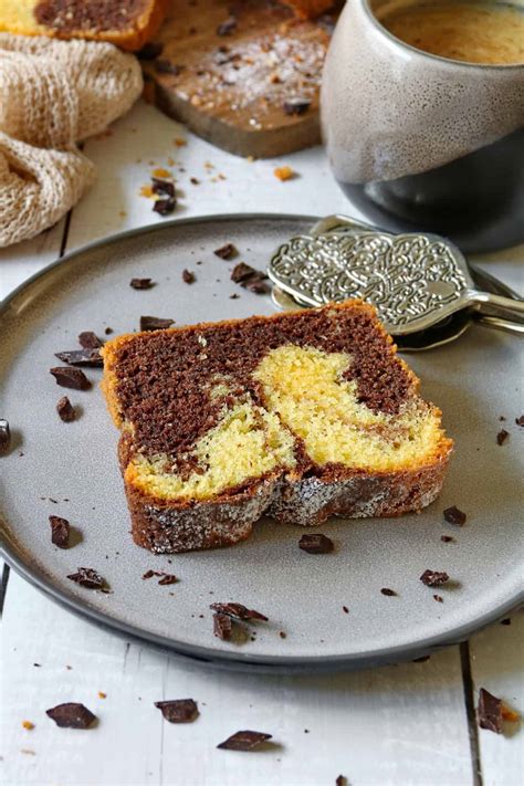Marmorkuchen auf dem Kaffeetisch - ein Stück Kindheitsliebe