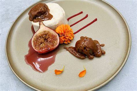Maronen-Panna-Cotta mit Portwein-Feigen