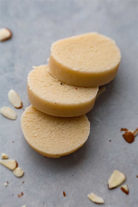 Marzipan & Nougat Schokodessert in Gläsern
