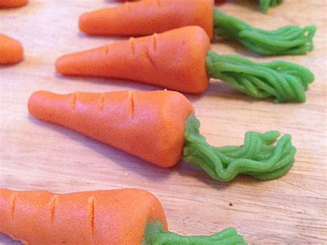 Marzipan Möhrchen als Tischdekoration