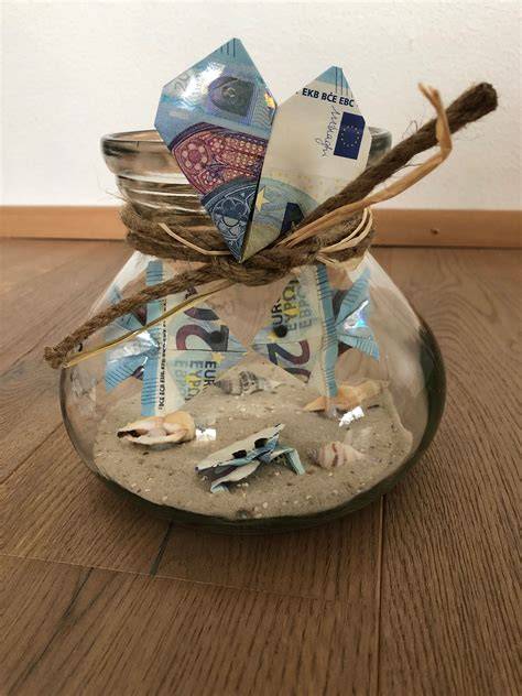 Marzipan Taler als Geschenk - ansprechend verpackt im Glas