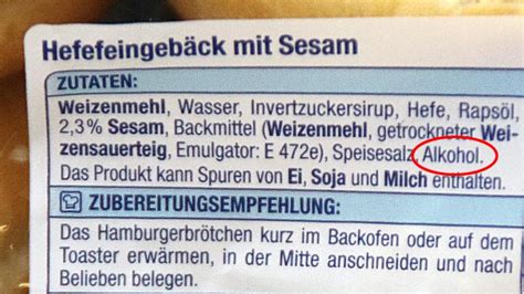 Marzipan im Handel: Hinweise auf Alkohol auf der Zutatenliste