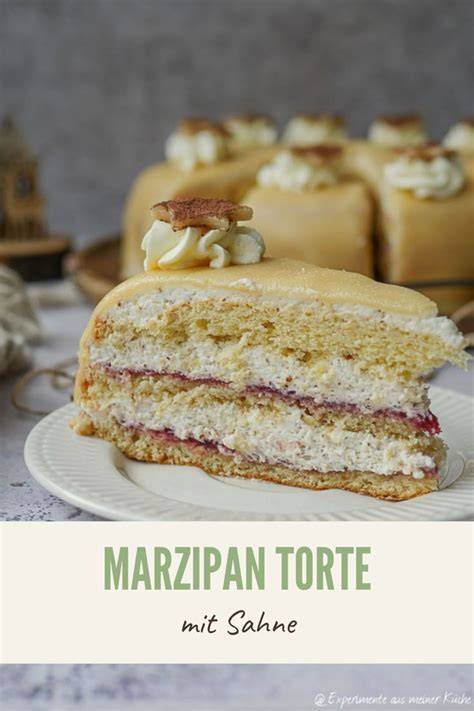 Marzipan und Sahne in festlichen Torten