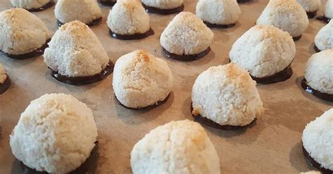 Marzipan-Makronen auf Backblech