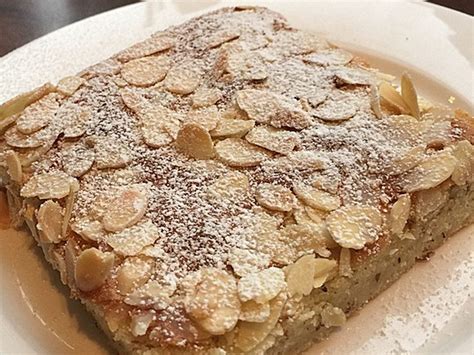 Marzipan-Mandel-Torte in Scheiben