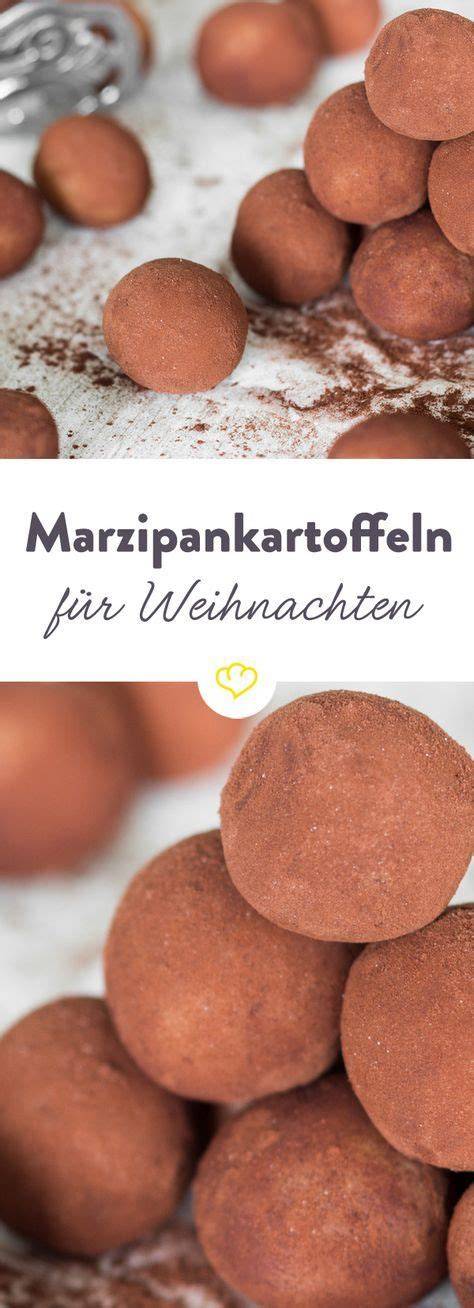 Marzipankartoffeln in Kakao gewälzt