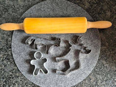 Marzipanrollen und Ausstecher