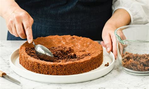 Maulwurfkuchen Boden aushöhlen