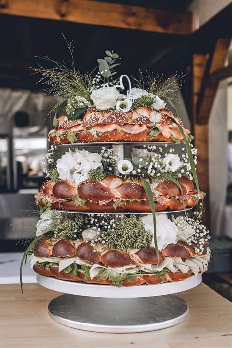 Mehrstöckige Hochzeitstorten und Planung