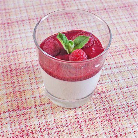 Melonenplatte mit Joghurtcreme