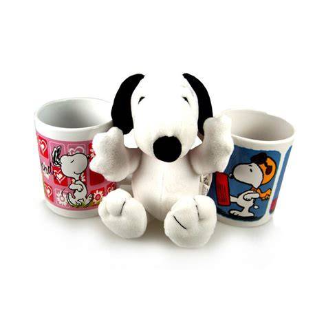Merchandise-Beispiele: Plüsch, Tassen, Poster