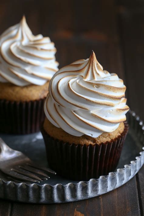 Meringue Frosting auf Cupcakes