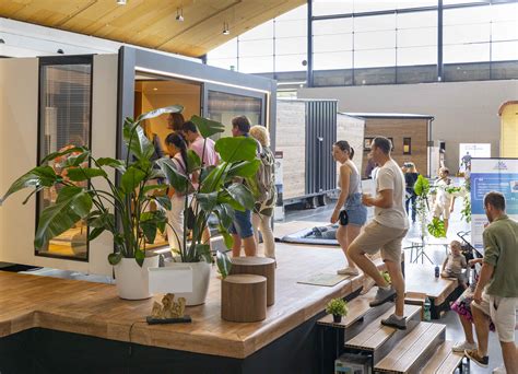 Messe, Workshops und Verkaufstände mit Tortenzubehör
