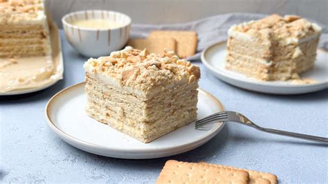 Milchmädchen Kuchen angerichtet auf dem Buffet