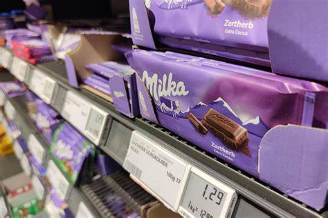 Milka Tafeln mit deutlicher Grammaturangabe auf der Verpackung