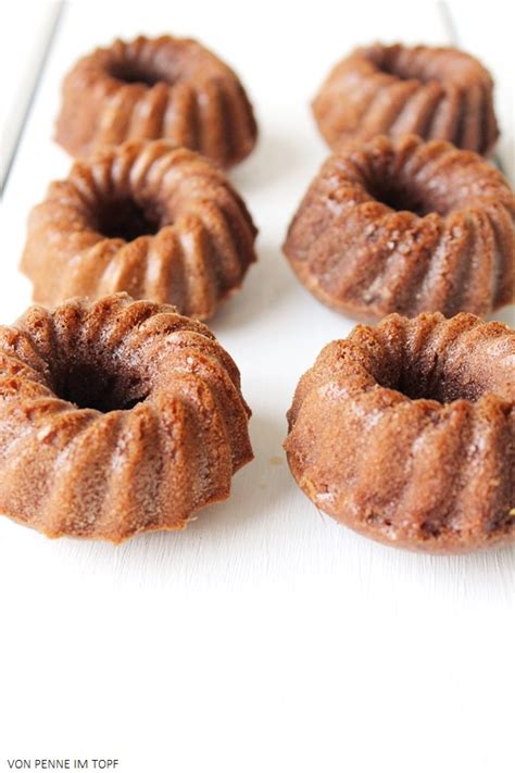 Mini-Gugelhupfe im Varoma gedämpft