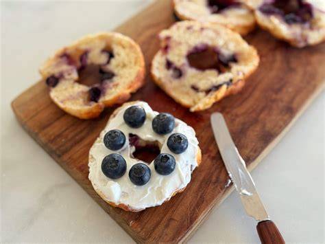 Mini-Streusel-Kuchen mit Blaubeeren und goldbrauner Kruste