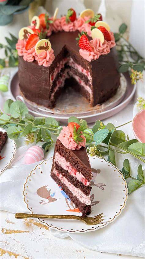 Minz-Schokoladen-Torte angeschnitten