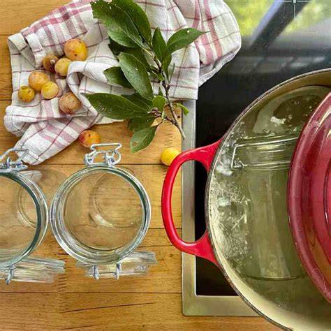 Mirabellen und Sterilisieren der Gläser