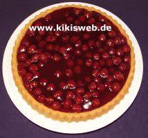 Mit Kirschen belegter Tortenboden
