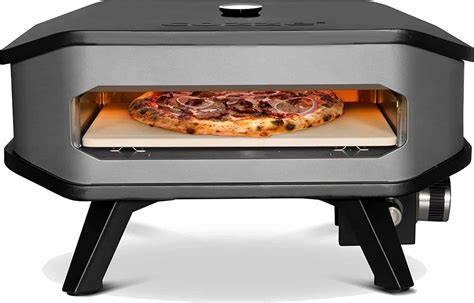 Mobiler Pizzaofen mit süßen Pizzen