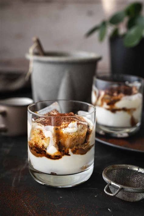 Mocca Joghurt Tiramisu geschichtet im Glas