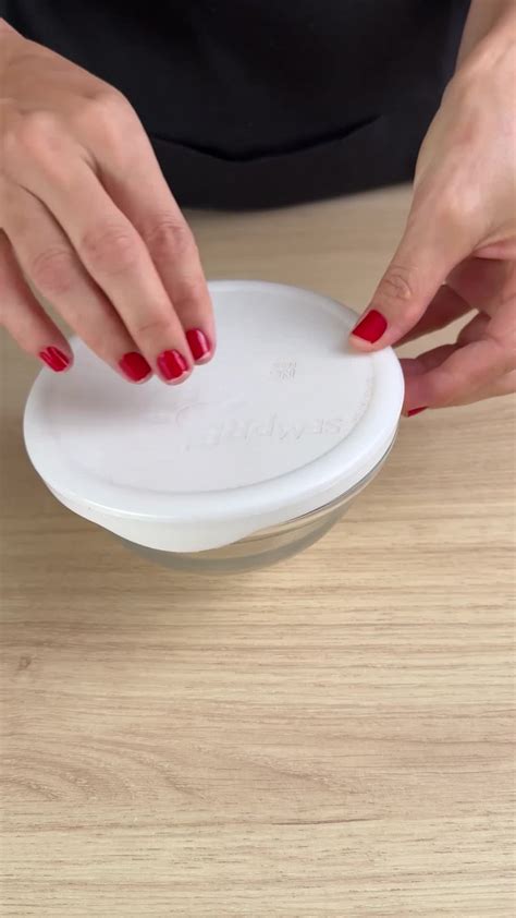 Modellierfondant richtig in Silikonform drücken