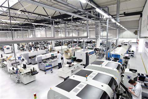 Moderne Produktionsanlagen und Tiefkühllogistik