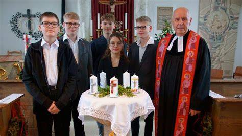 Moderne Sweet Tables und traditionelle Stocktorten für Kommunionen im Saarland