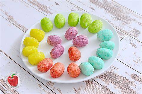 Moderne Waffelkreationen: vegane und bunte Varianten