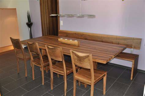 Modernes Möbelstück aus Zucker-Ahorn Holz