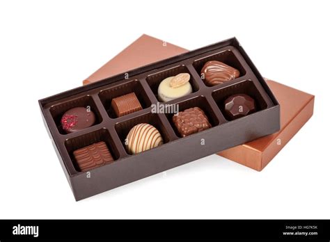 Modernes Schokoladen-Sortiment mit Milchschokolade, dunkler Schokolade und Spezialitäten