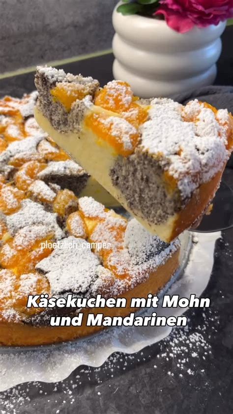 Mohnmasse und Quarkmasse in Schüsseln