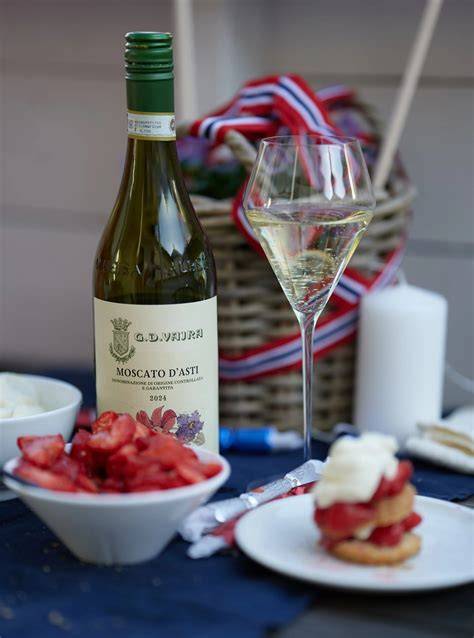 Moscato d’Asti - perfekte Weinauswahl zum Limetten Käsekuchen