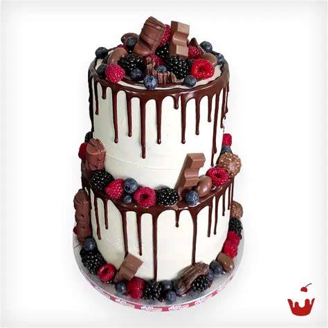 Motivtorte mit unterschiedlichen Fondantarten und Strukturen