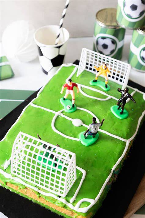 Motivtorten für Männer: Fußball, Handwerk und Rennwagen